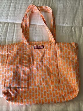 Vineyard Vines Tote Bag Beach Travel Pineapples Orange White Lined Blue Pockets